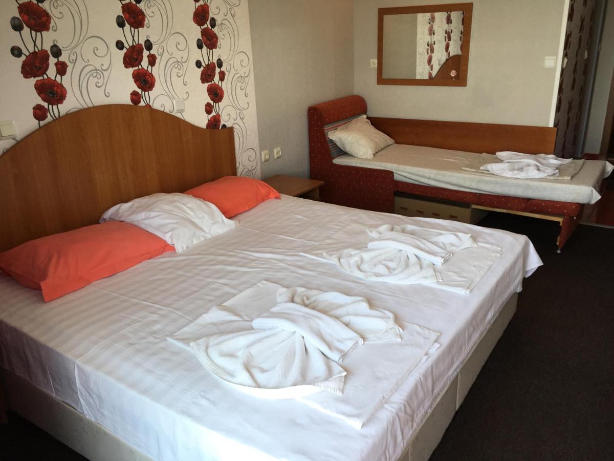 Family Hotel Deykin Pantai Sunny Luaran gambar