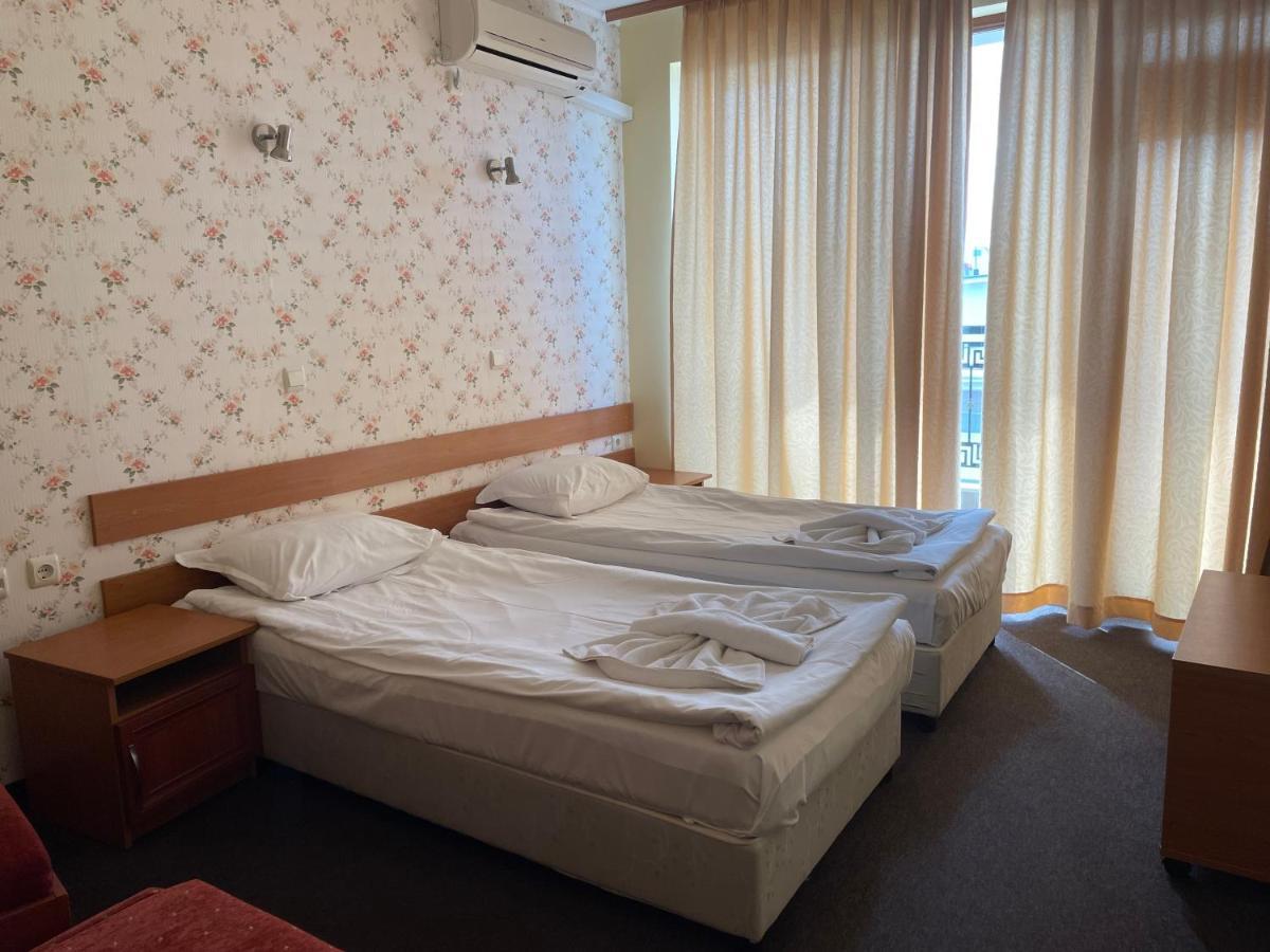 Family Hotel Deykin Pantai Sunny Luaran gambar