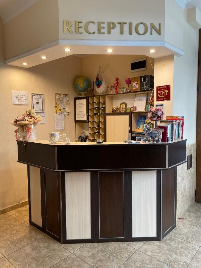 Family Hotel Deykin Pantai Sunny Luaran gambar