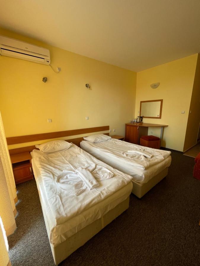 Family Hotel Deykin Pantai Sunny Luaran gambar