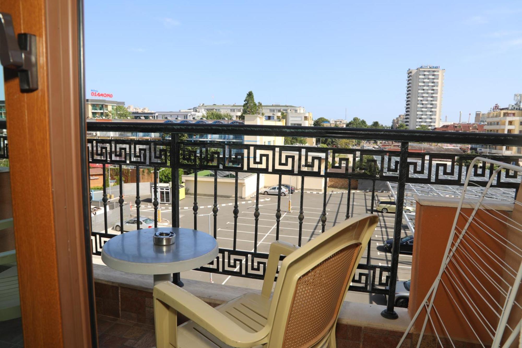 Family Hotel Deykin Pantai Sunny Luaran gambar
