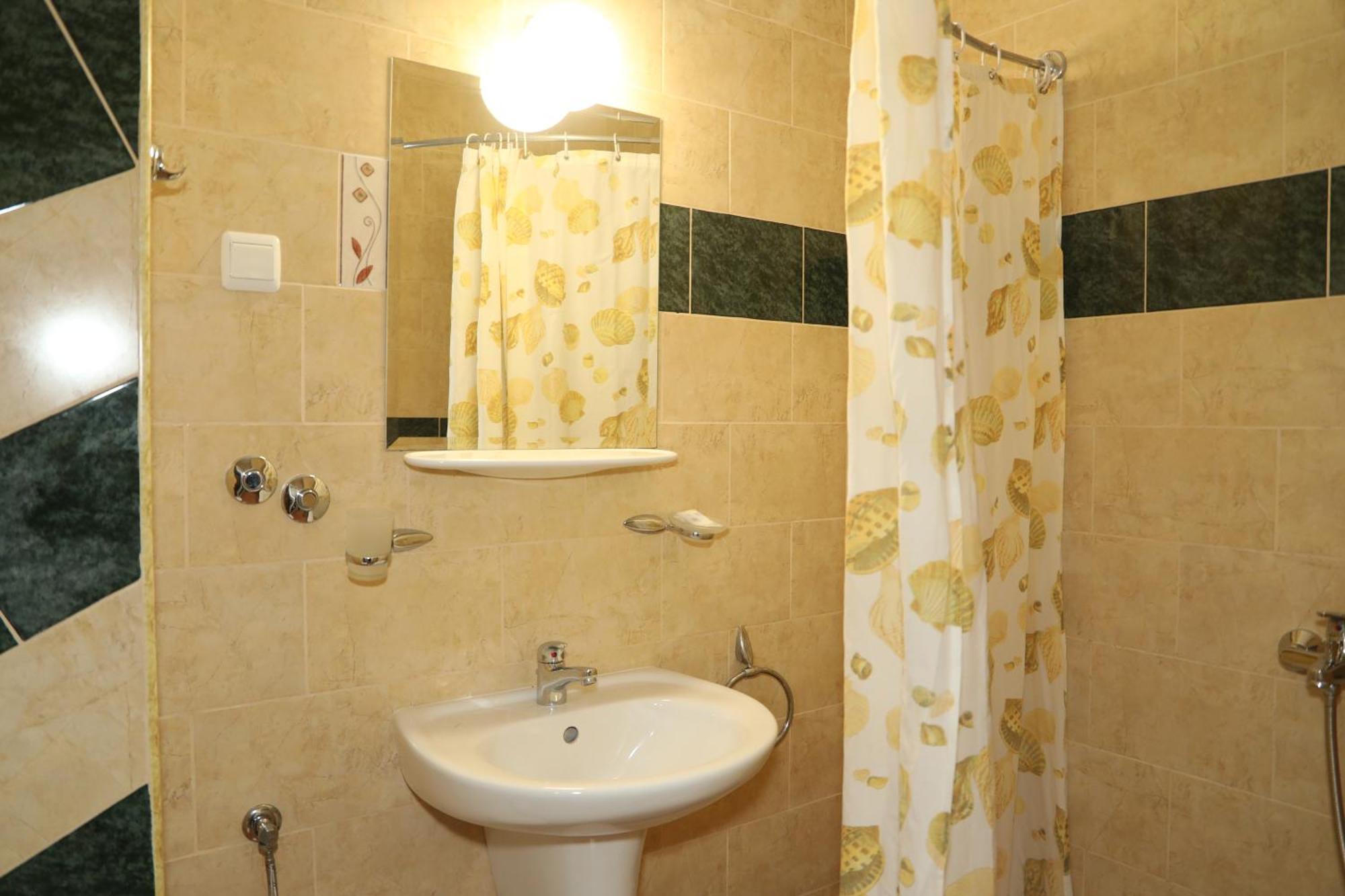 Family Hotel Deykin Pantai Sunny Luaran gambar