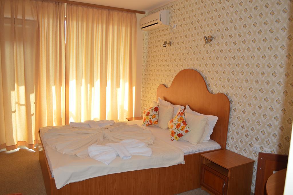 Family Hotel Deykin Pantai Sunny Luaran gambar