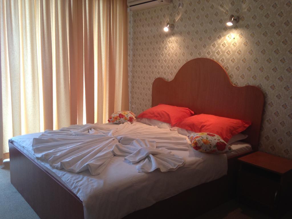 Family Hotel Deykin Pantai Sunny Luaran gambar
